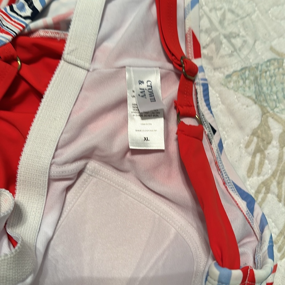 Geometric Patterned Tankini Top - Picture 3 of 6